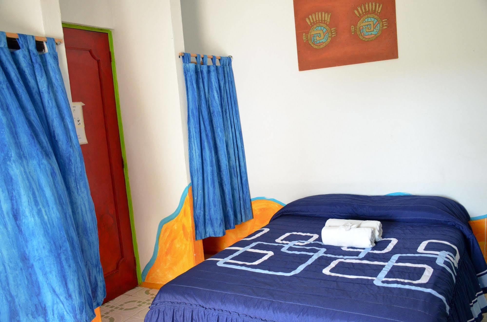 Adventure Experience Hotel Playa del Carmen Buitenkant foto