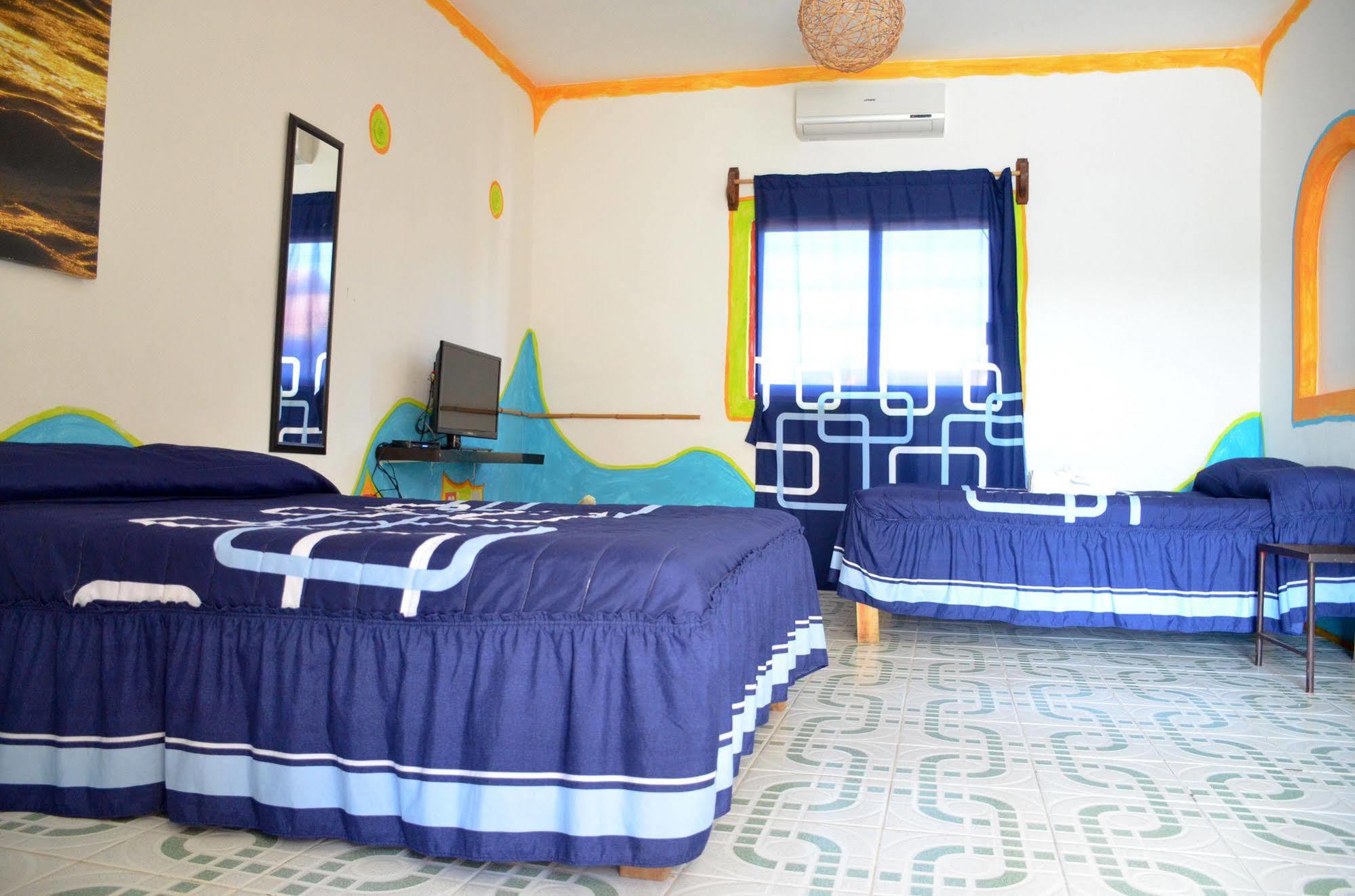 Adventure Experience Hotel Playa del Carmen Buitenkant foto