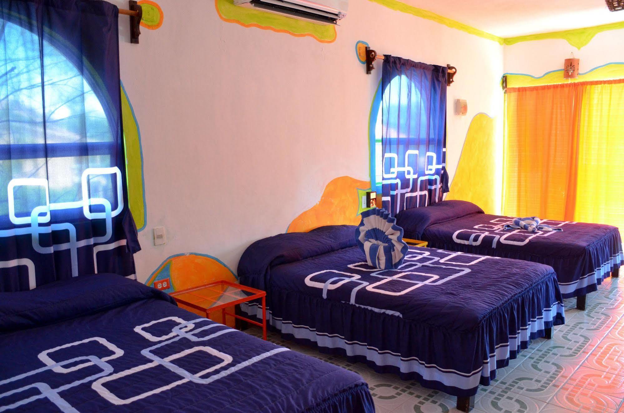 Adventure Experience Hotel Playa del Carmen Buitenkant foto
